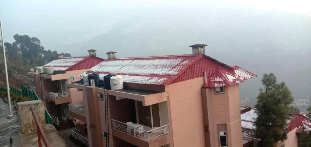 Amravati Resort Solan Zewnętrze zdjęcie